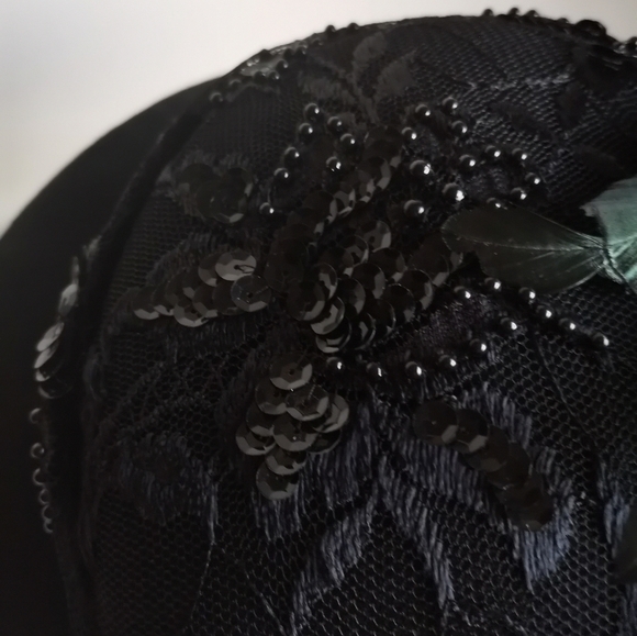 Mr. CHARLES HATS - Picture 6 of 9